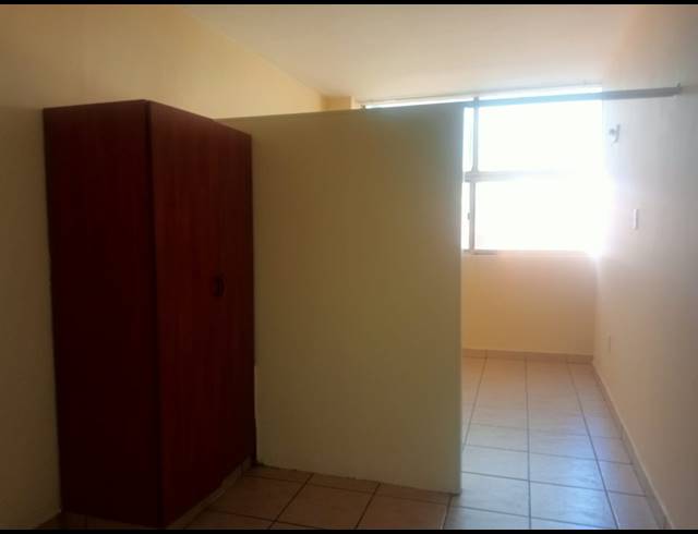 1 BEDROOM FLAT TO LET IN GREYVILLE